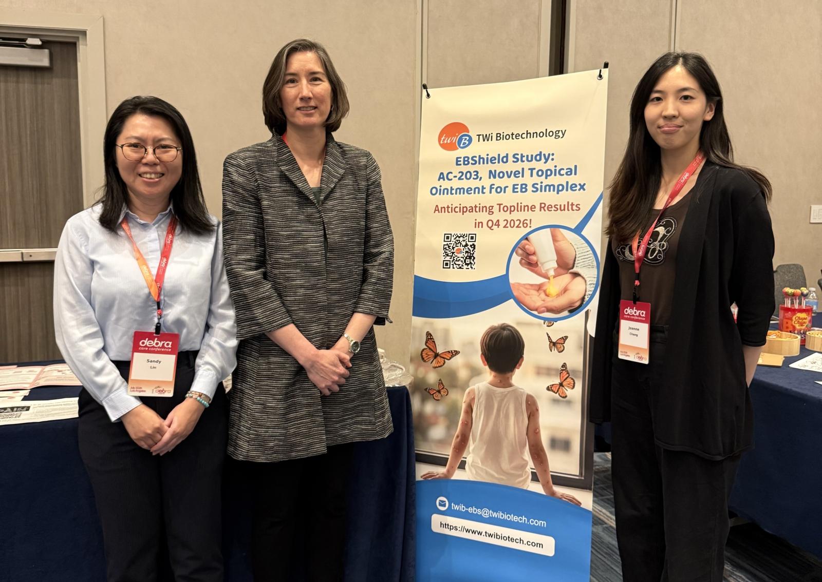 安成生技與Dr. Anna Bruckner合影